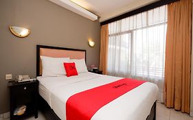 Reddoorz Plus @ Singosari Raya